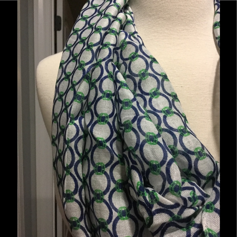 NWT Cute Infinity Scarf Green Blue White - Picture 2 of 4